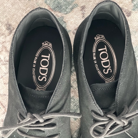 Tod’s Black Suede Desert Boots, US 8.5. Unworn. - Picture 6 of 8